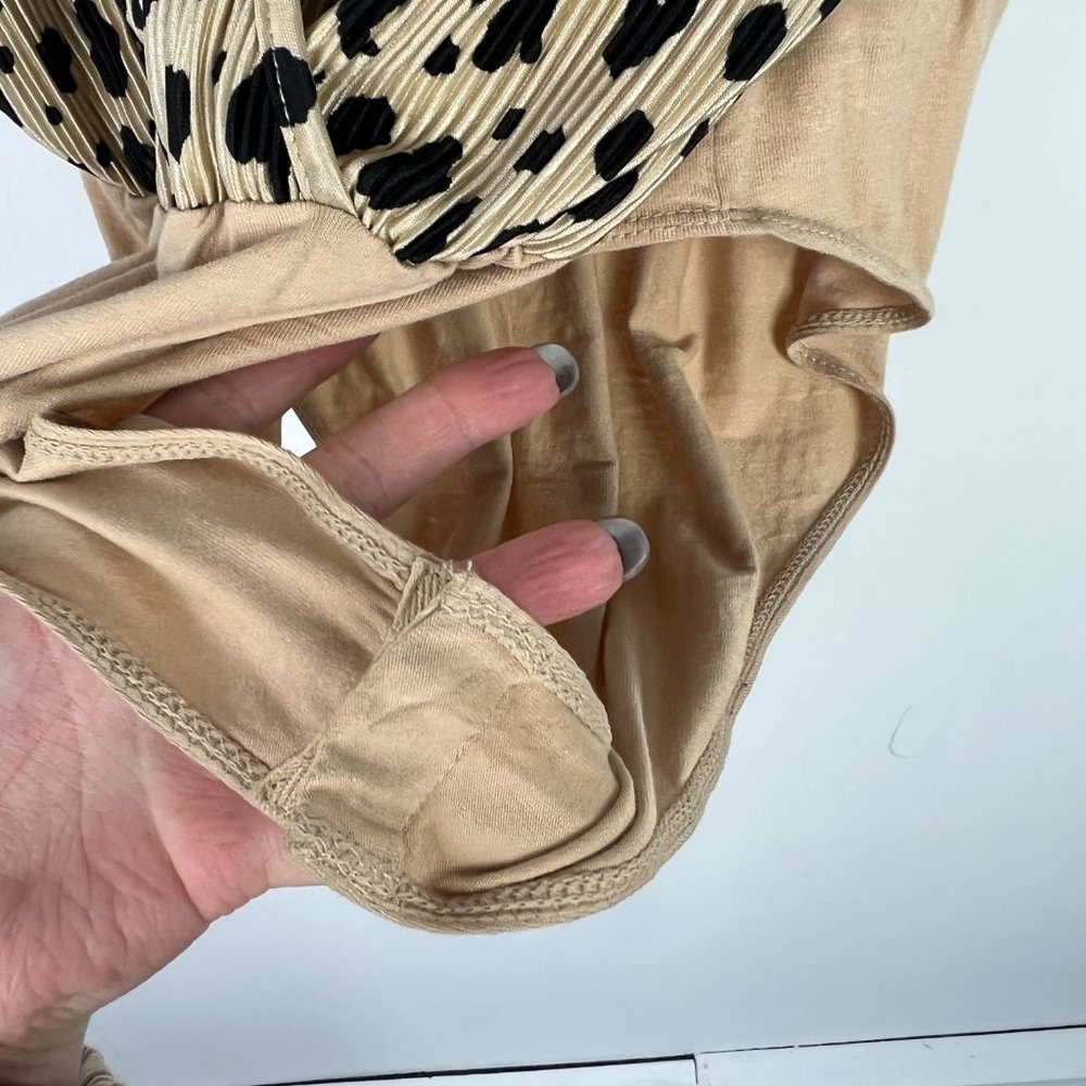 WAYF Surplice Ribbed Cheetah Print Bodysuit SleevelessSize XL EUC L2443 - Picture 5 of 10